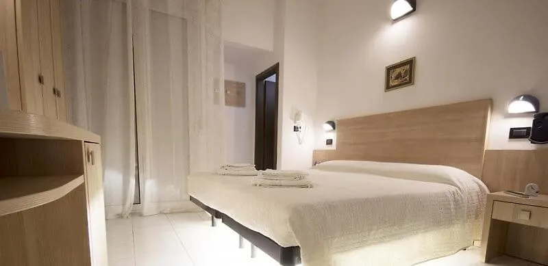 Hotel Globus Rimini 3*,  Italien
